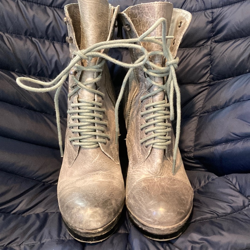 Vince Camuto gray leather platform wedge boots size 7.5